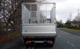 Fully galvanised cage with tail lift